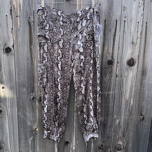 Marrakech Anthropologie Snake Print Cargo Pants Lightweight Silky Feel Size 28